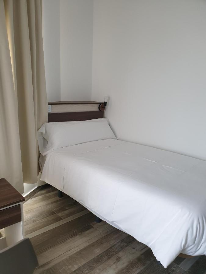 Meson Hostal La Cabana Medellín Exteriör bild